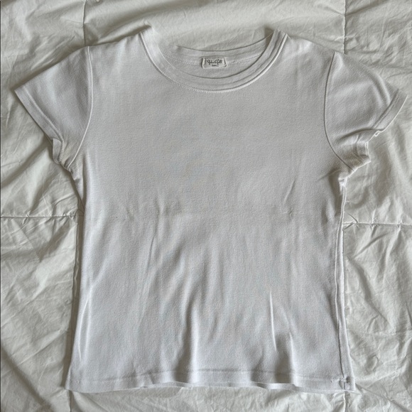 Brandy Melville White Hailie Top - Picture 4 of 8
